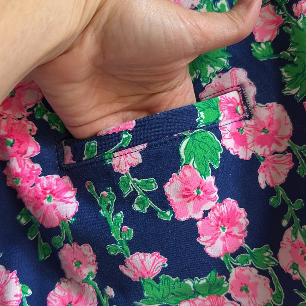 Lilly Pulitzer Darci Stretchy Knit Floral Print Scalloped Edge Shorts Size 4 - Picture 6 of 12